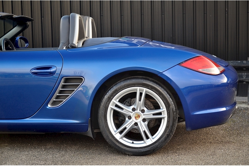 Porsche Boxster 2.9 Manual Boxster 2.9 Manual 2.9 2dr Convertible Manual petrol Image 19