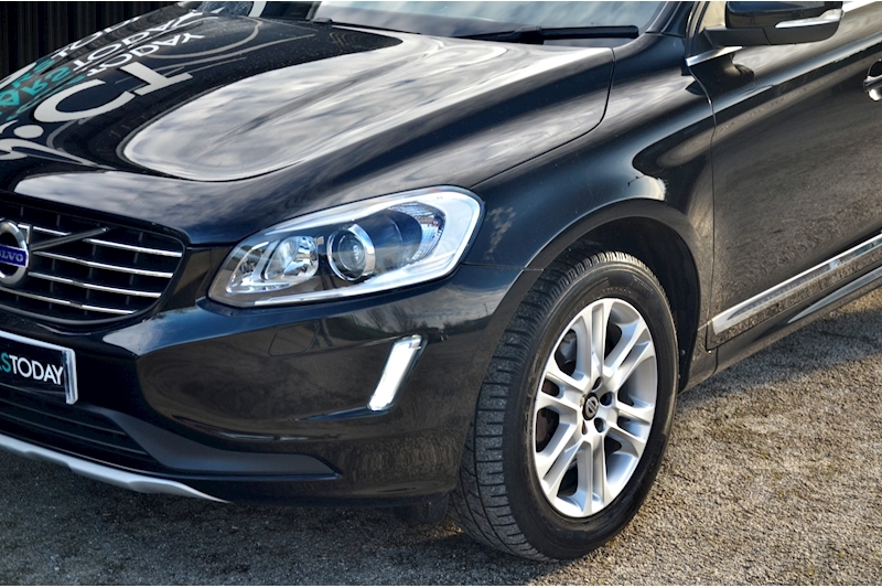 Volvo XC60 SE Lux Nav AWD + 1 Former Keeper + Full Service History Image 23