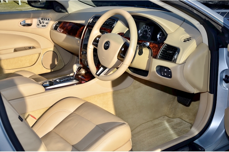 Jaguar XK Xk 4.2 2dr Coupe Automatic Petrol Image 5