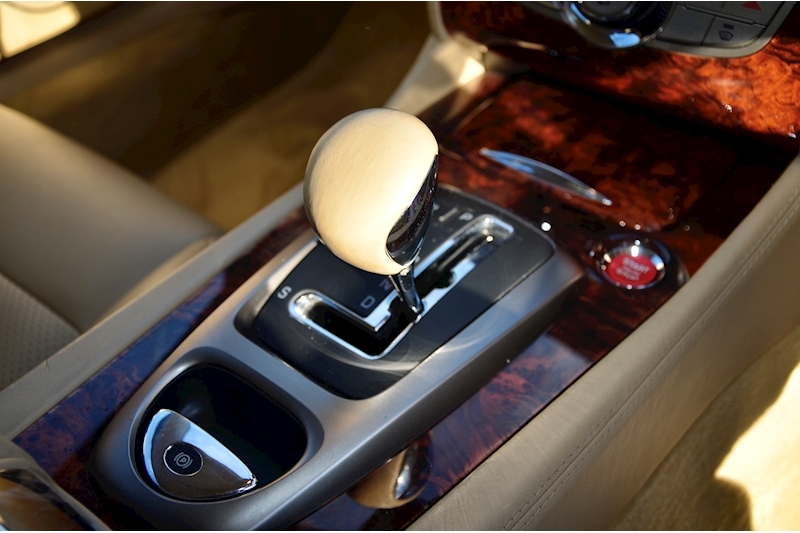 Jaguar XK Xk 4.2 2dr Coupe Automatic Petrol Image 35