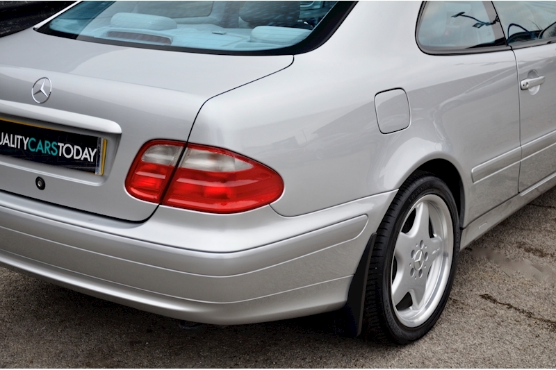 Mercedes-Benz CLK 320 Avantgarde Just 31k Miles + Genuine AMG Wheels + Truly Outstanding Condition Image 14