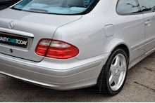 Mercedes-Benz CLK 320 Avantgarde Just 31k Miles + Genuine AMG Wheels + Truly Outstanding Condition - Thumb 14