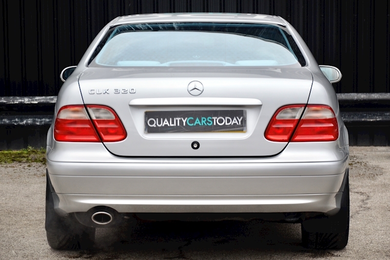 Mercedes-Benz CLK 320 Avantgarde Just 31k Miles + Genuine AMG Wheels + Truly Outstanding Condition Image 4