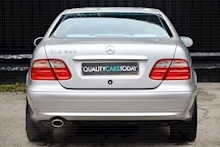 Mercedes-Benz CLK 320 Avantgarde Just 31k Miles + Genuine AMG Wheels + Truly Outstanding Condition - Thumb 4