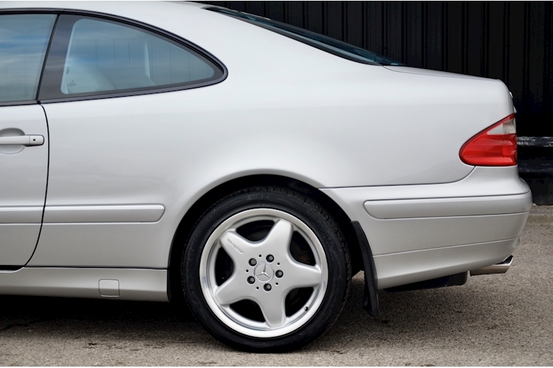 Mercedes-Benz CLK 320 Avantgarde Just 31k Miles + Genuine AMG Wheels + Truly Outstanding Condition Image 48