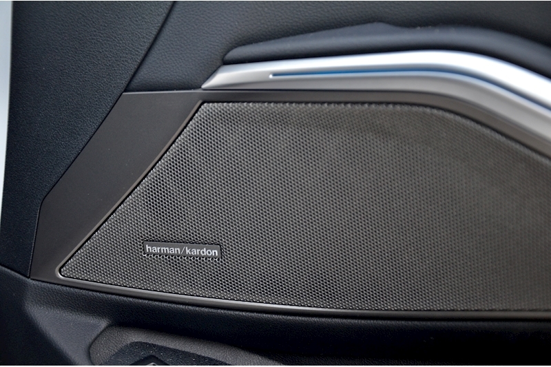 BMW 330e M Sport Pro Touring M Sport Pro + Tech Pack + Comfort Pack + Vat Qualifying Image 16