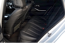 BMW 330e M Sport Pro Touring M Sport Pro + Tech Pack + Comfort Pack + Vat Qualifying - Thumb 11