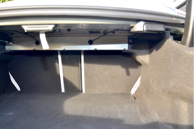 Mercedes-Benz C250d AMG Line Premium Panoramic Roof + Airmatic Dynamic Handling Pack + Reverse Cam Image 38