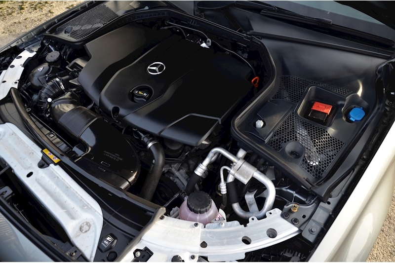 Mercedes-Benz C250d AMG Line Premium Panoramic Roof + Airmatic Dynamic Handling Pack + Reverse Cam Image 40