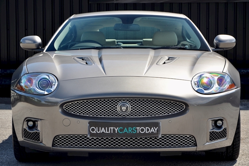 Jaguar XKR 4.2 V8 Supercharged + Full Jaguar Main Dealer History + Outstanding Condition Image 3