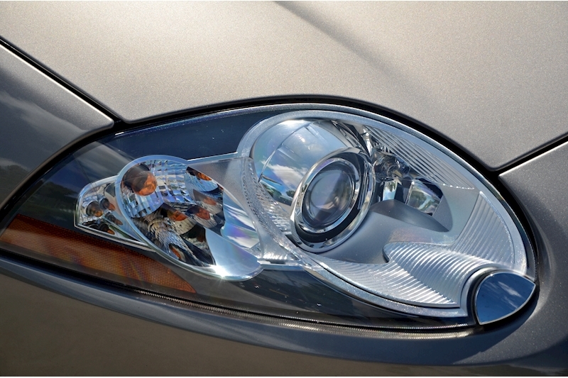 Jaguar XKR 4.2 V8 Supercharged + Full Jaguar Main Dealer History + Outstanding Condition Image 10