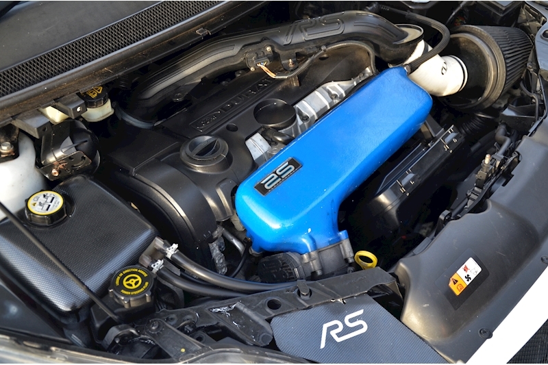 Ford Focus 2.5 RS Hatchback 3dr Petrol Manual (225 g/km, 301 bhp) Image 41