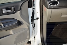 Ford Focus 2.5 RS Hatchback 3dr Petrol Manual (225 g/km, 301 bhp) - Thumb 35