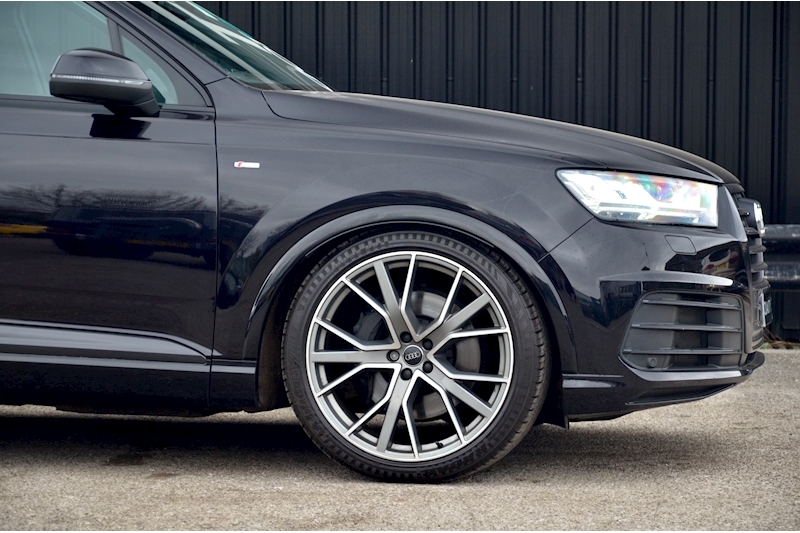 Audi Q7 3.0 TDI V6 Black Edition SUV 5dr Diesel Tiptronic quattro Euro 6 (s/s) (272 ps) Image 15