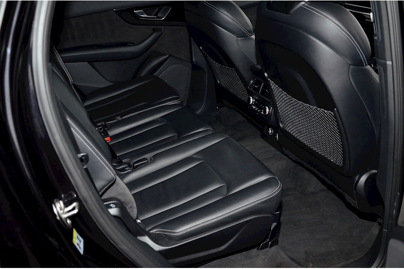 Audi Q7 3.0 TDI V6 Black Edition SUV 5dr Diesel Tiptronic quattro Euro 6 (s/s) (272 ps) Image 19
