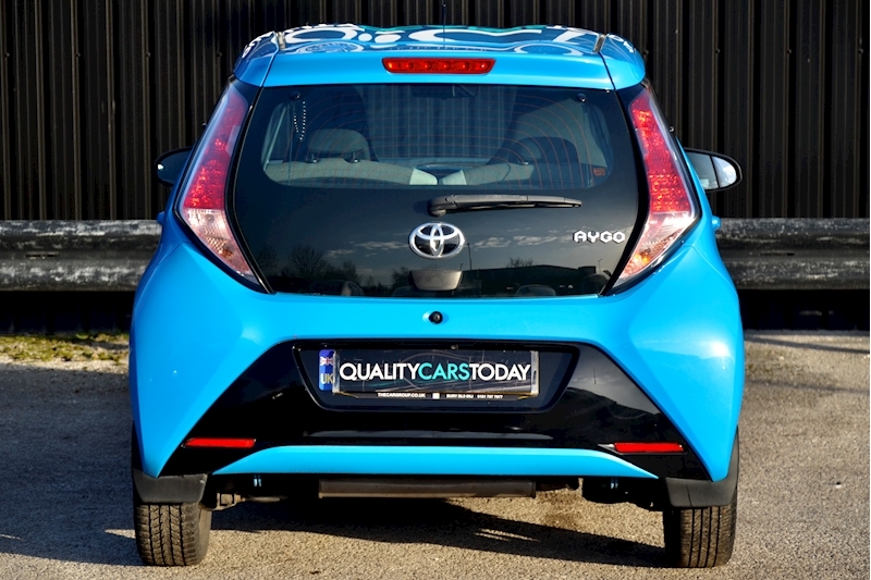 Toyota AYGO X-Cite Sat Nav + Reverse Cam + £0 Road Tax Image 4