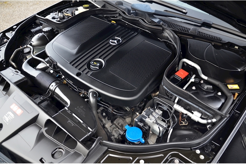 Mercedes-Benz E220 CDI Convertible Full Service History + COMAND DVD + Heated Seats Image 39