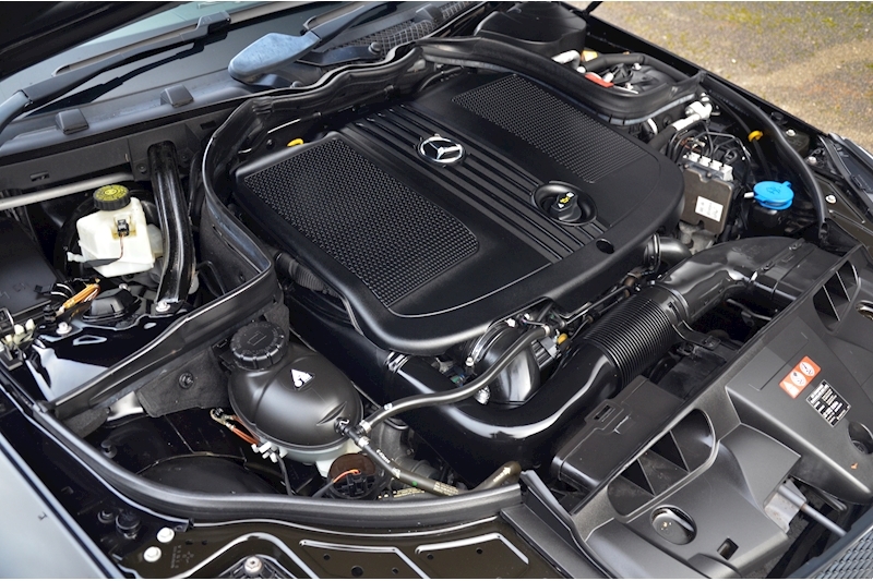 Mercedes-Benz E220 CDI Convertible Full Service History + COMAND DVD + Heated Seats Image 40