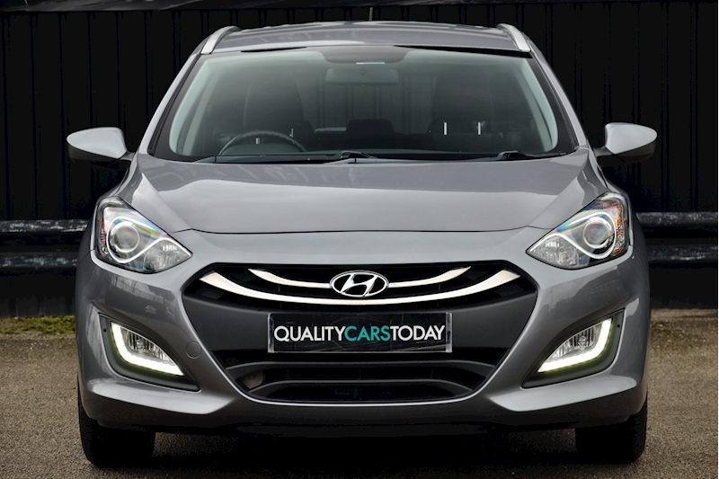 Hyundai i30 Active Estate I30 1.6 Manual Active Estate Image 3