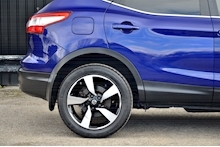 Nissan Qashqai N-Connecta 1.6 dci + Xtronic Auto + Panoramic Rood - Thumb 17