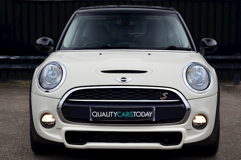 MINI Cooper SD 5dr CHILI Pack + Sat Nav + Visual Boost Radio + 1 Former Keeper Image 3