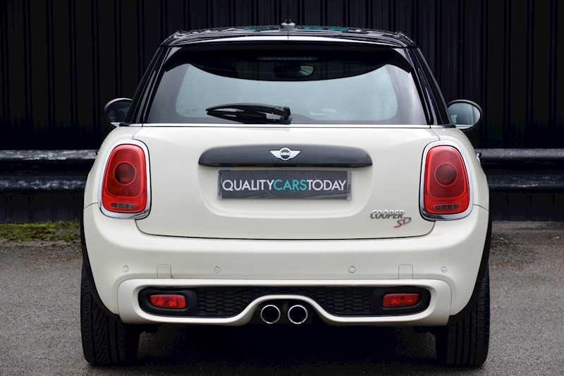 MINI Cooper SD 5dr CHILI Pack + Sat Nav + Visual Boost Radio + 1 Former Keeper Image 4