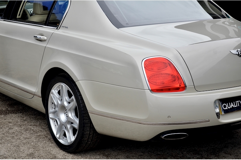 Bentley Continental Flying Spur Continental Flying Spur 6.0 W12 Image 26