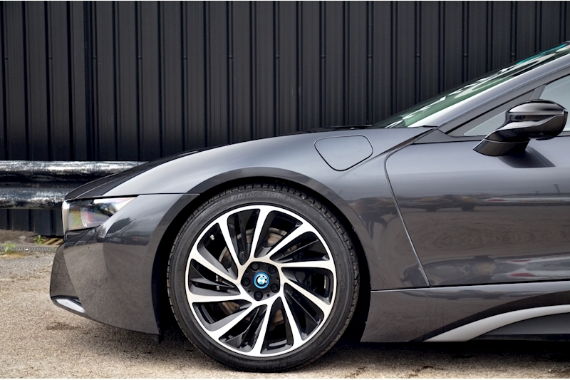 BMW i8 Full BMW Main Dealer History + Exceptional Spec and Condition Image 24