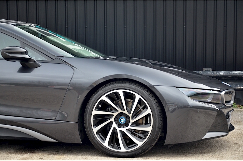 BMW i8 Full BMW Main Dealer History + Exceptional Spec and Condition Image 21