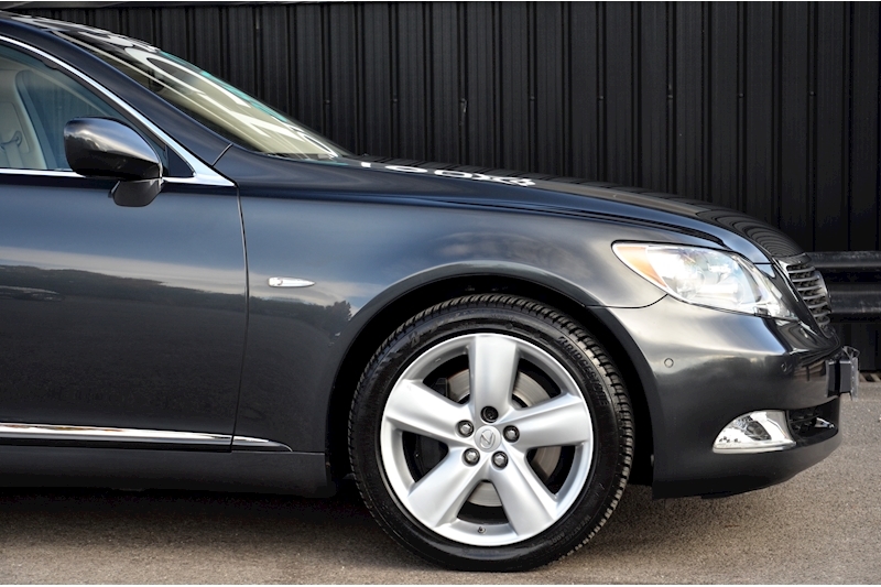 Lexus LS 460 SE-L Huge Spec + Rear Entertainment + Previously Supplied by Ourselves Image 14