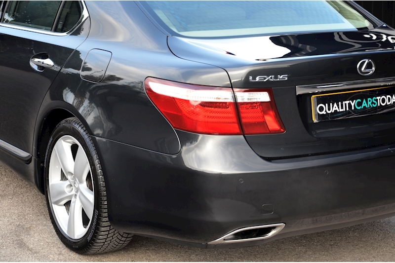 Lexus LS 460 SE-L Huge Spec + Rear Entertainment + Previously Supplied by Ourselves Image 18