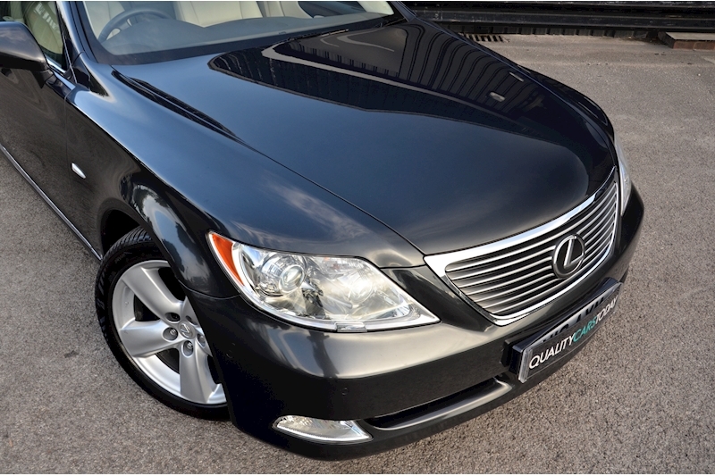 Lexus LS 460 SE-L Huge Spec + Rear Entertainment + Previously Supplied by Ourselves Image 19