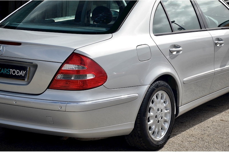 Mercedes-Benz E240 Elegance Just 37k Miles + 1 Former Keeper +  Full Service History Image 13