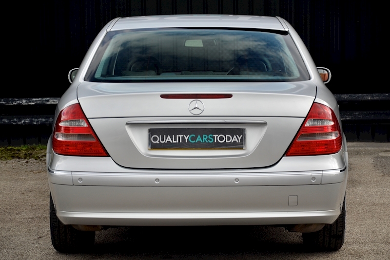 Mercedes-Benz E240 Elegance Just 37k Miles + 1 Former Keeper +  Full Service History Image 4