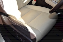 Lexus RX 450h 3.5 V6 Luxury SUV 5dr Petrol Hybrid CVT 4WD Euro 6 (s/s) (313 ps) - Thumb 18