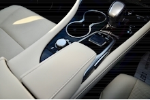 Lexus RX 450h 3.5 V6 Luxury SUV 5dr Petrol Hybrid CVT 4WD Euro 6 (s/s) (313 ps) - Thumb 19