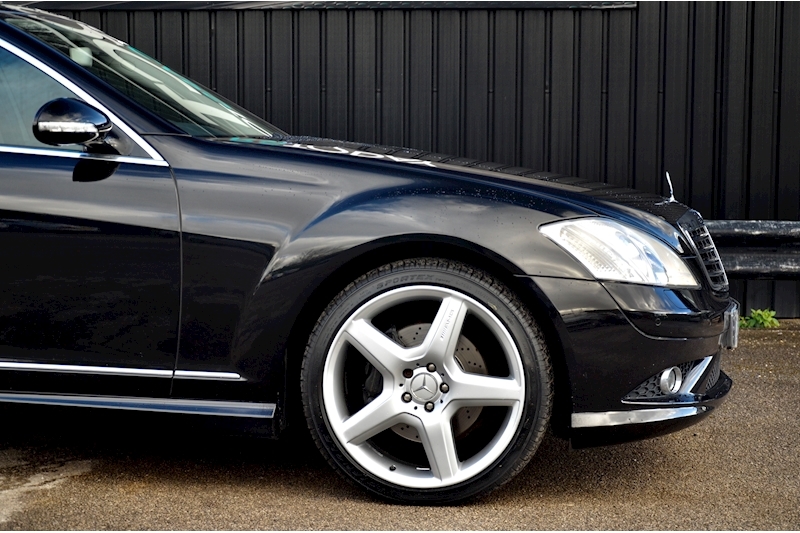 Mercedes-Benz S320 CDI AMG Bodystyling + AMG Wheels + Sunroof + Just Serviced by MB Image 16