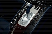 Porsche Panamera Turbo Rear Screens + PDCC + Huge Specification - Thumb 15