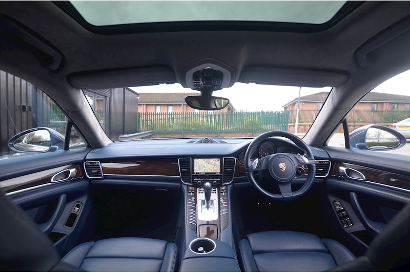 Porsche Panamera Turbo Rear Screens + PDCC + Huge Specification Image 42