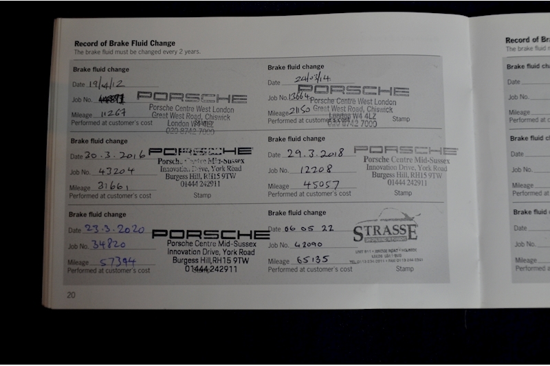 Porsche Panamera Turbo Rear Screens + PDCC + Huge Specification Image 45