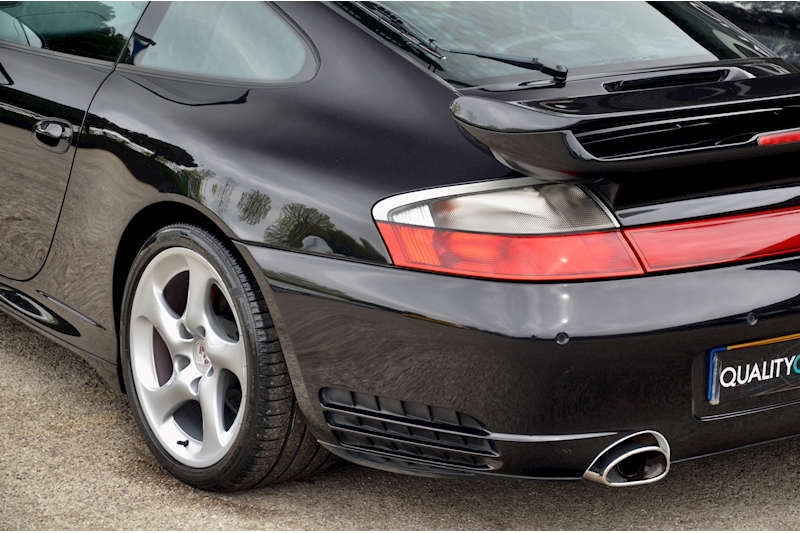 Porsche 911 Carrera 4S Manual Factory Aerokit + Sports Exhaust + Xenons + BOSE Image 30