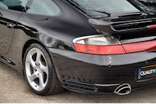 Porsche 911 Carrera 4S Manual Factory Aerokit + Sports Exhaust + Xenons + BOSE - Thumb 30