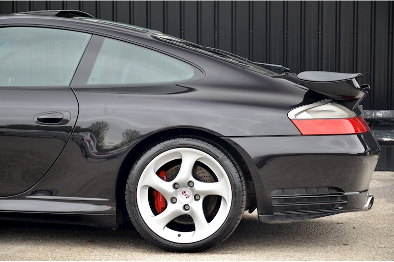 Porsche 911 Carrera 4S Manual Factory Aerokit + Sports Exhaust + Xenons + BOSE Image 29