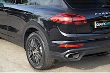 Porsche Cayenne D Cayenne D 3 5dr SUV Automatic Diesel - Thumb 35