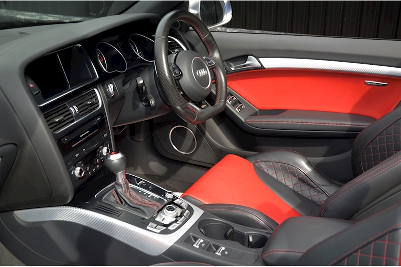 Audi RS5 Convertible  Limited Edition Performance Seats + AudI Exclusive + Carbon Engine Bay Image 9