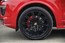 Porsche Cayenne D Full Porsche History + SportDesign Pack + Adaptive Sport Seats - Thumb 21