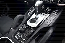 Porsche Cayenne D Full Porsche History + SportDesign Pack + Adaptive Sport Seats - Thumb 38