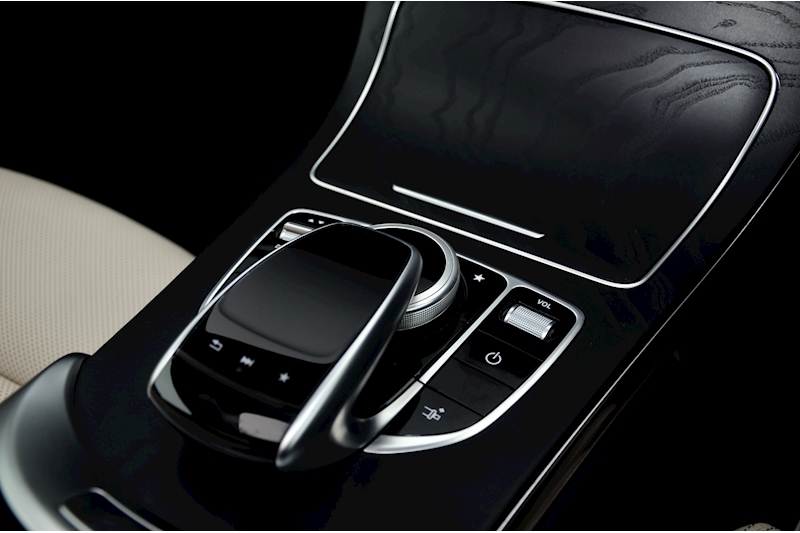 Mercedes-Benz C200 4Matic AMG Line Premium Plus Night Pack + Pano Roof + Burmester + Reverse Cam Image 13