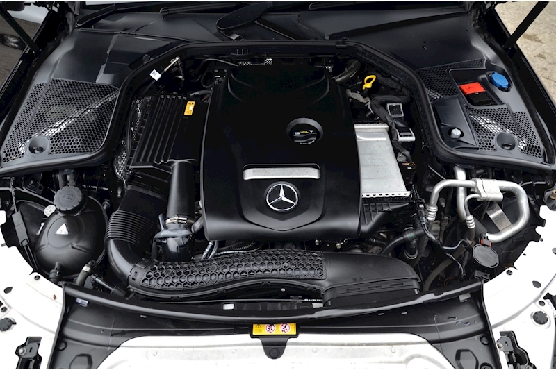 Mercedes-Benz C200 4Matic AMG Line Premium Plus Night Pack + Pano Roof + Burmester + Reverse Cam Image 40