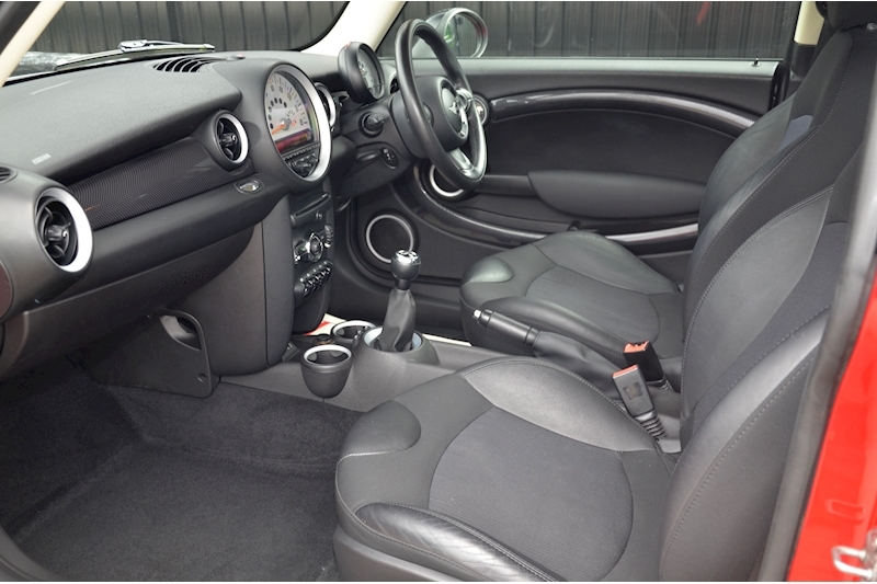 MINI Cooper SD 2.0 litre diesel (141 bhp) + 1 Lady Owner + Full Service History Image 2